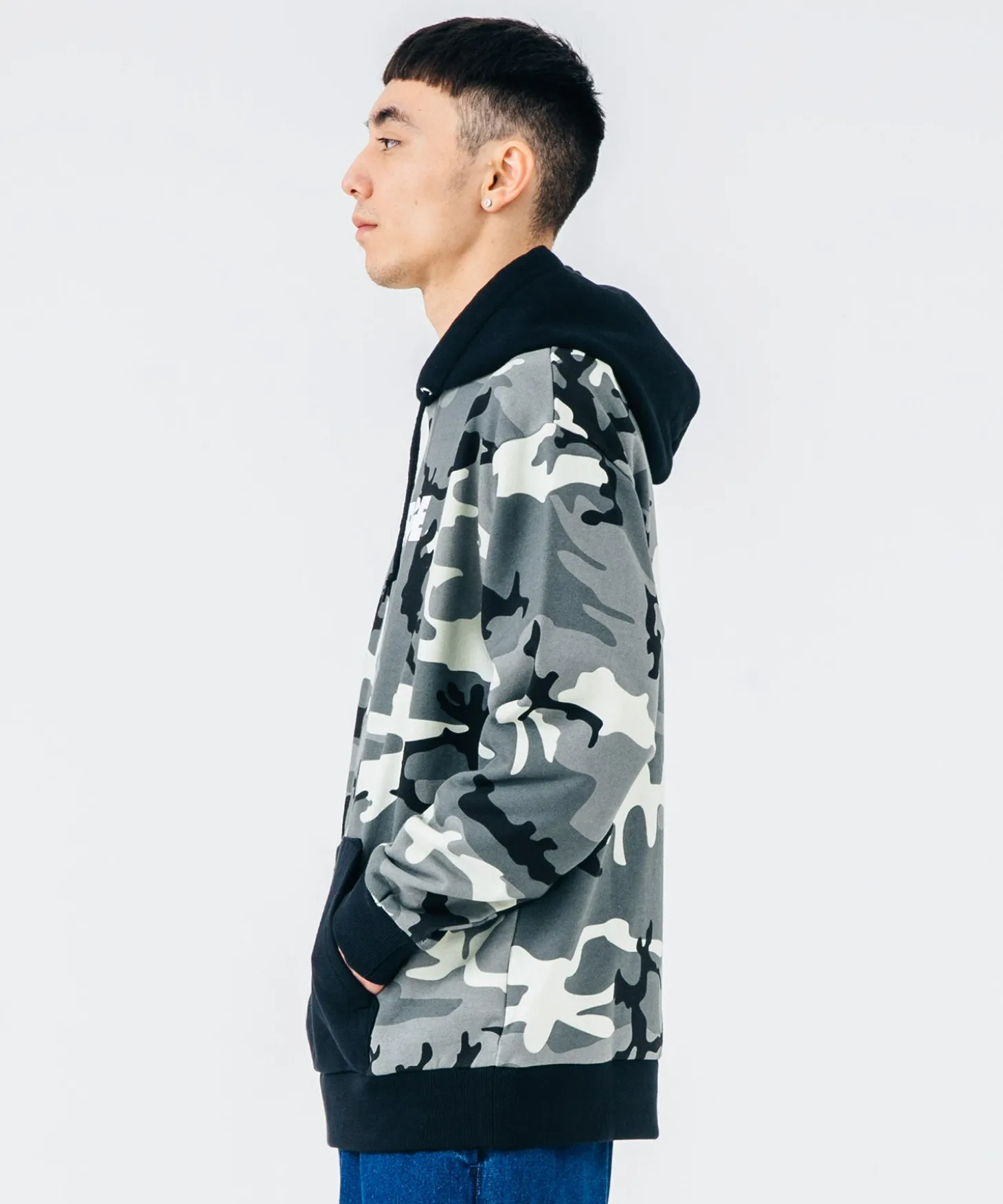CAMO PULLOVER HOODED SWEAT