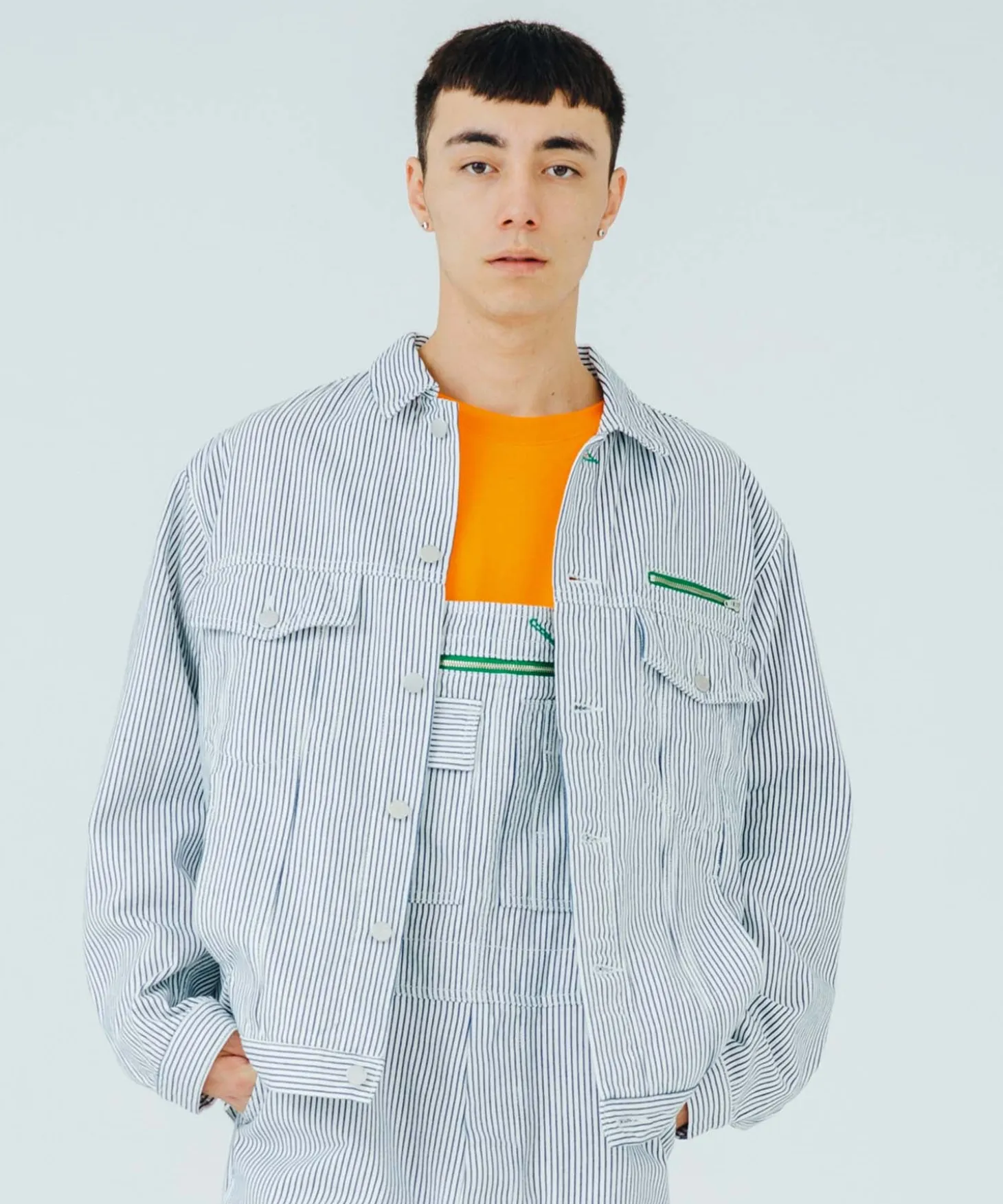 DENIM TRUCKER JACKET